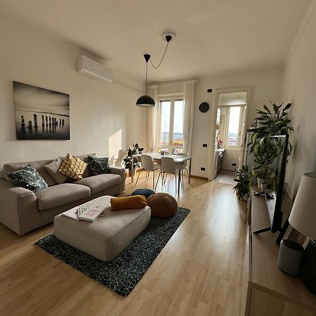 Apartmán Trilocale Con Due Balconi A Isola Porta Nuova Milán Exteriér fotografie