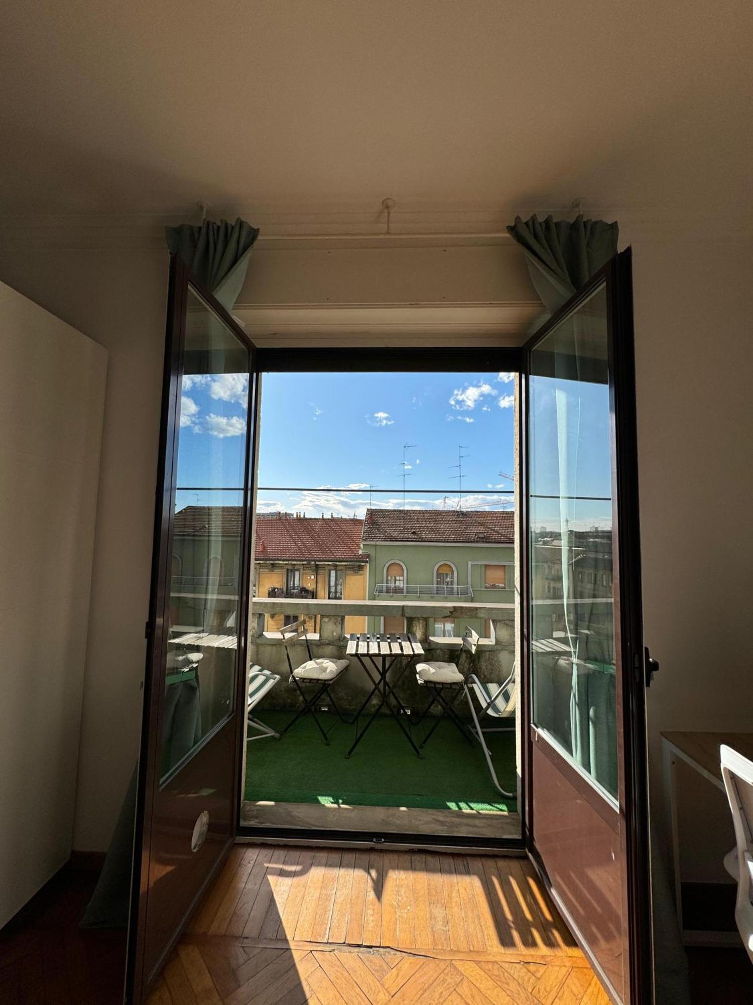 Apartmán Trilocale Con Due Balconi A Isola Porta Nuova Milán Exteriér fotografie