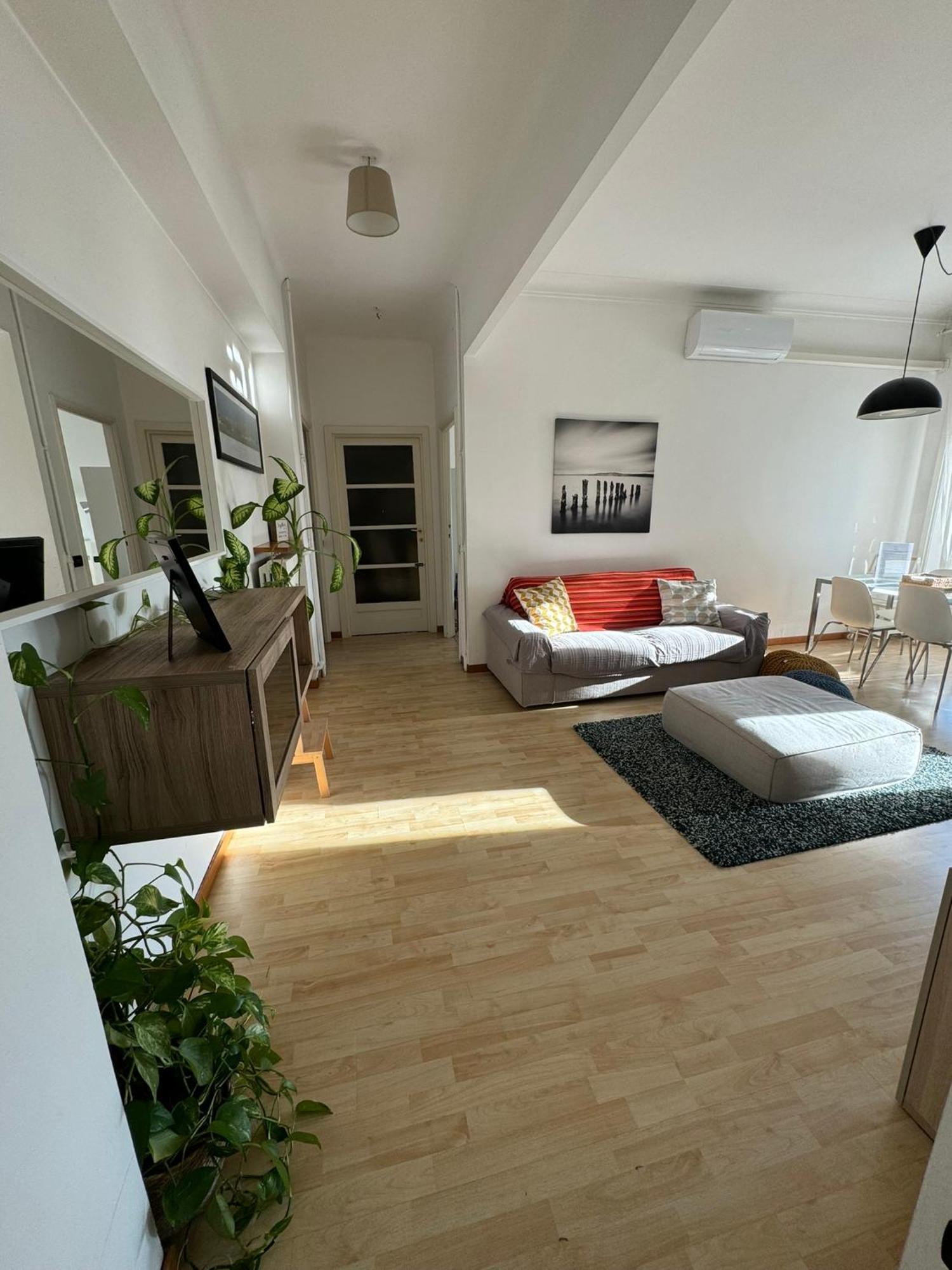 Apartmán Trilocale Con Due Balconi A Isola Porta Nuova Milán Exteriér fotografie
